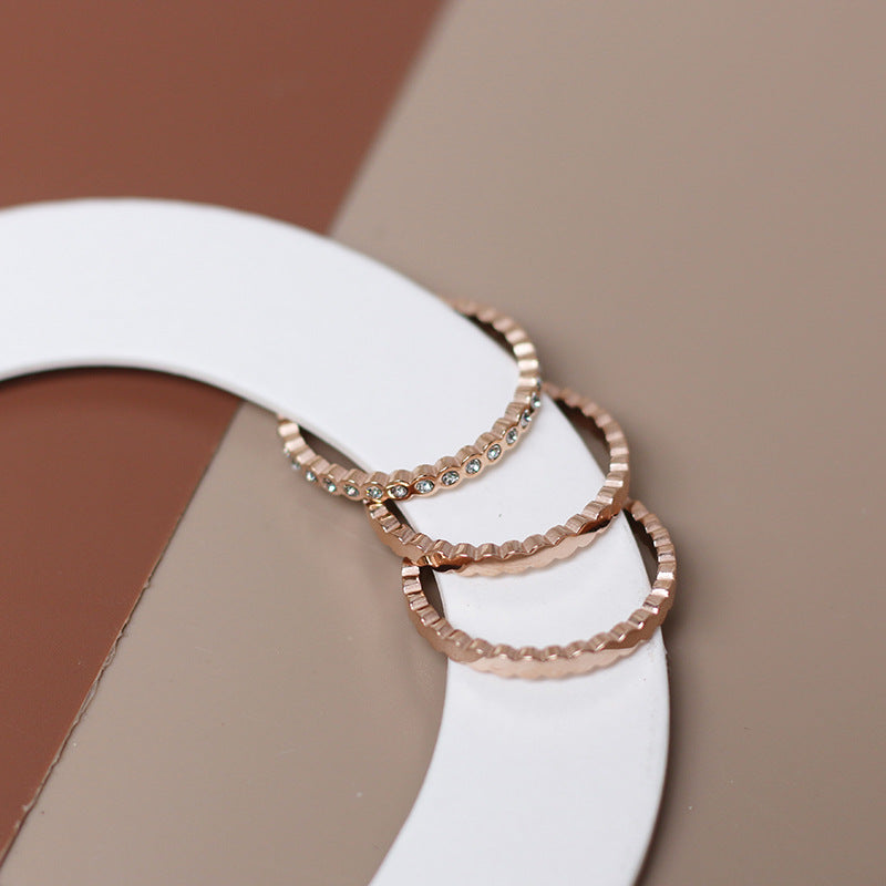 With Honeycomb Full Diamond Round Geometric Rings
