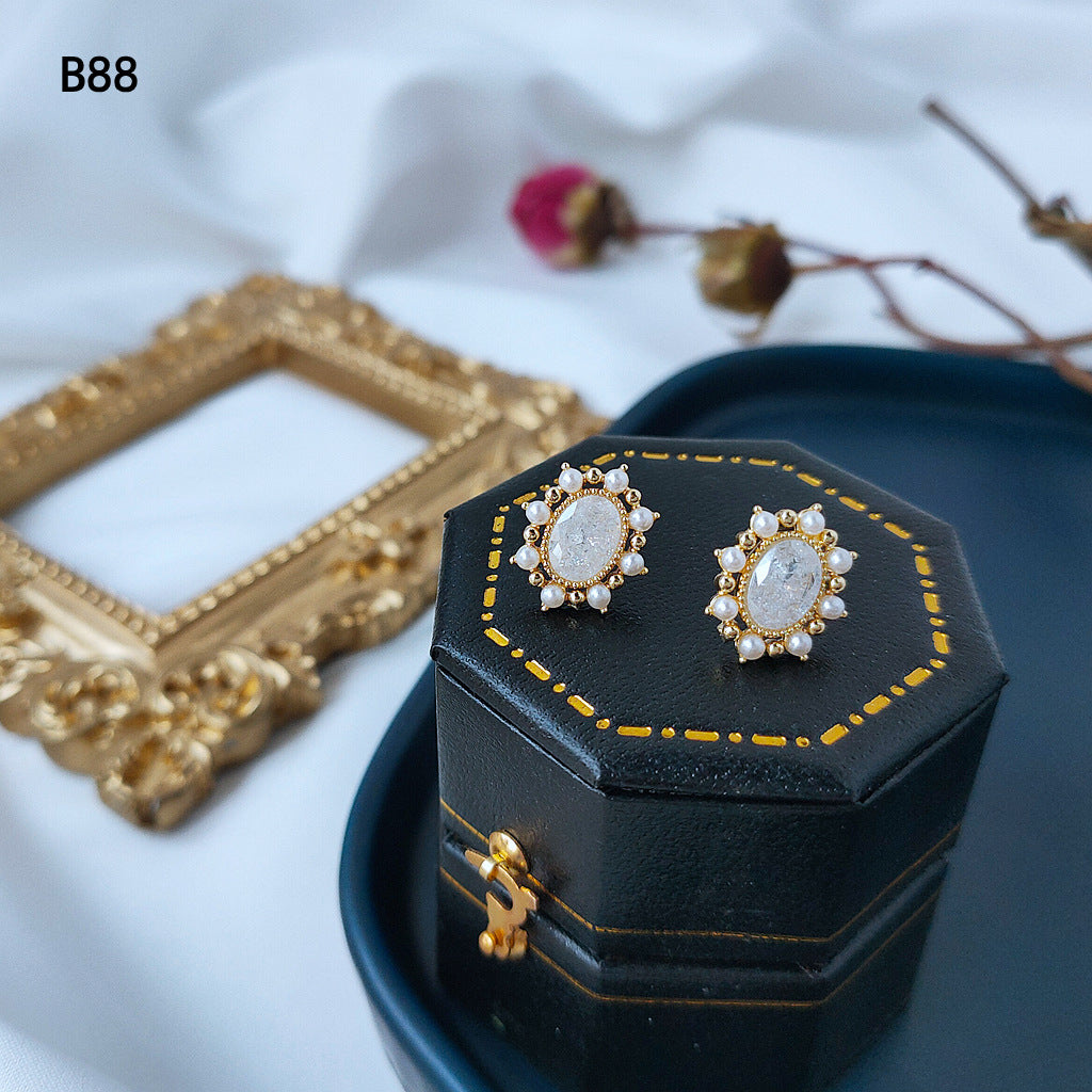Eyes Sier-plated Needle Gold-plated Zircon Classic Style Simple Small Flower Stud Earrings