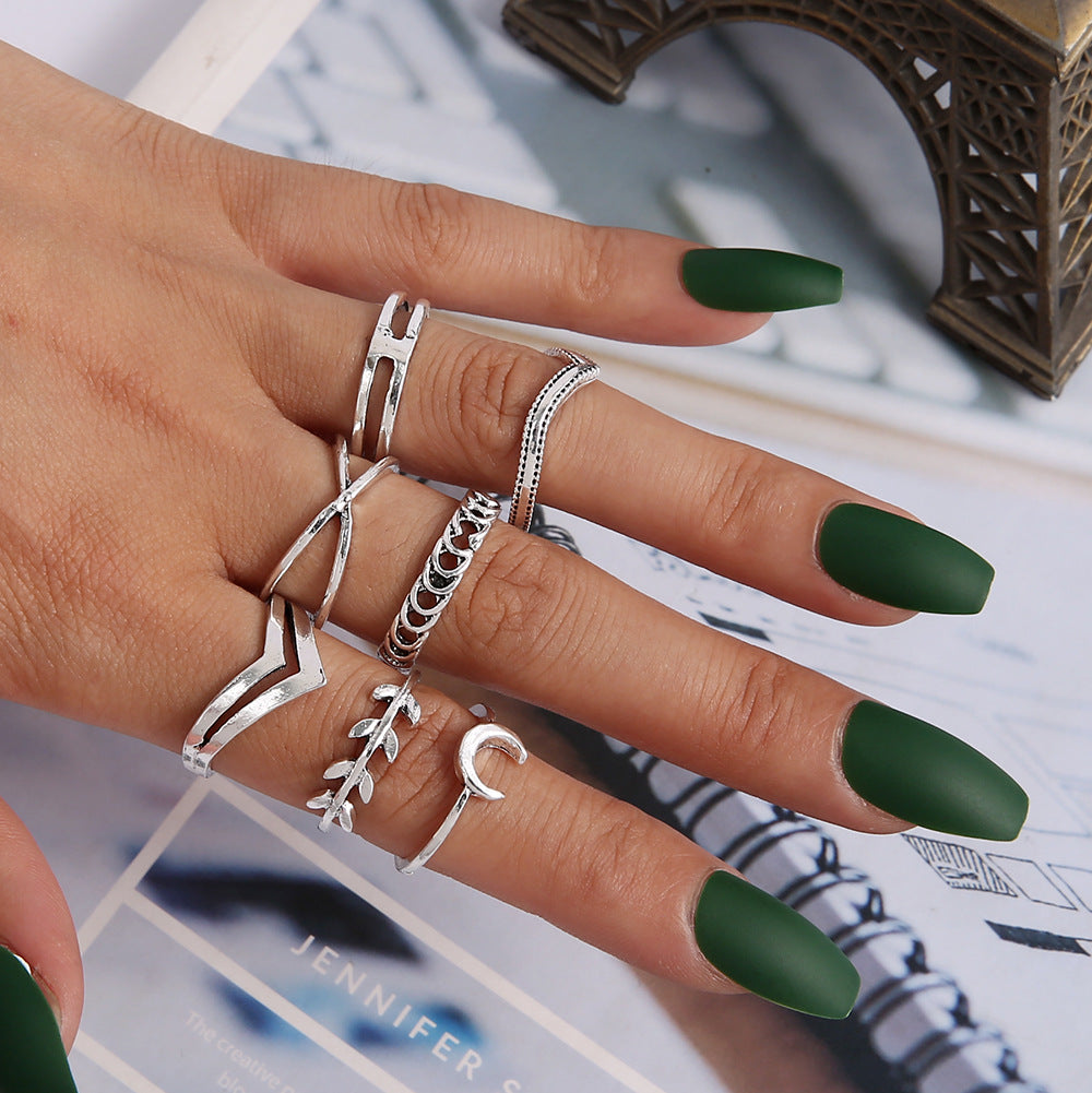Moon Leaves Double V Layer Cross Rings