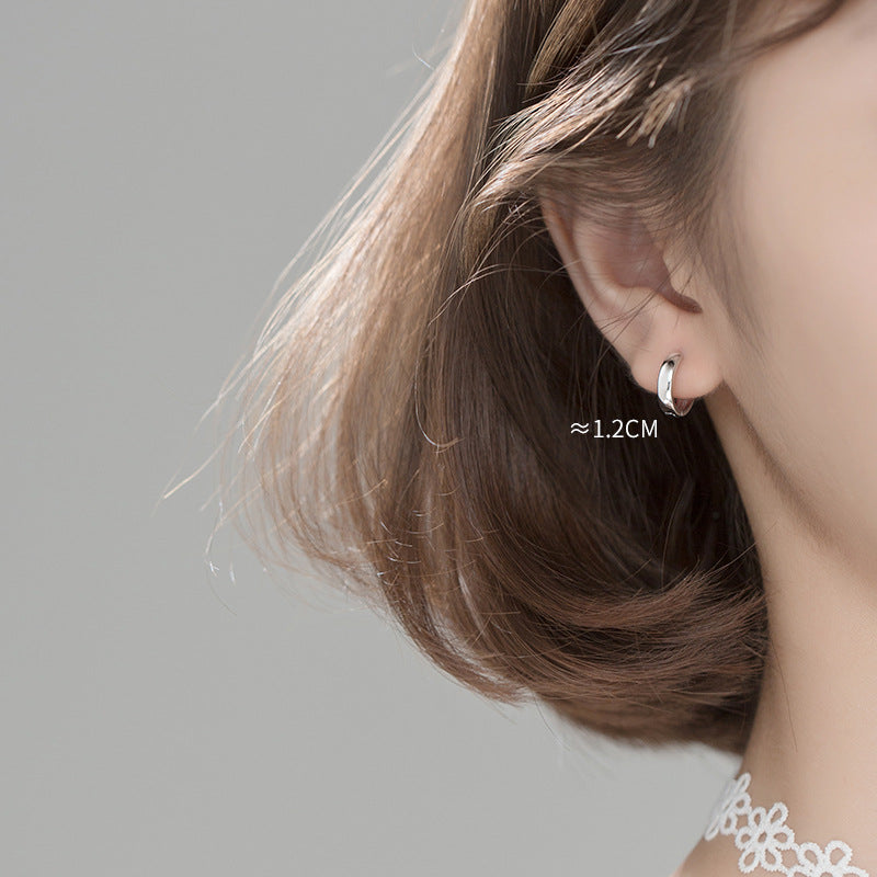 Women's Sier Fashion Simple Round Ear Clip Elegant Earrings