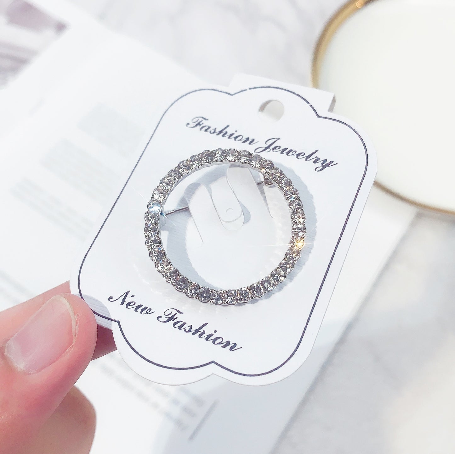 Alloy Corsage Simple Rhinestone Love Round Five-pointed Brooches