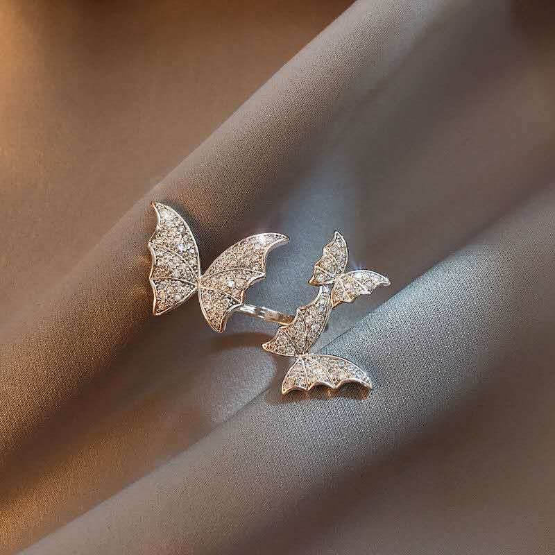 Luxury Butterfly Eye-catching Female Hipster Hand Rings