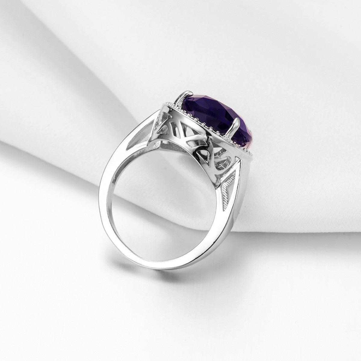 Inlaid Synthetic Amethyst Zircon Exaggerated Egg-shaped Rings