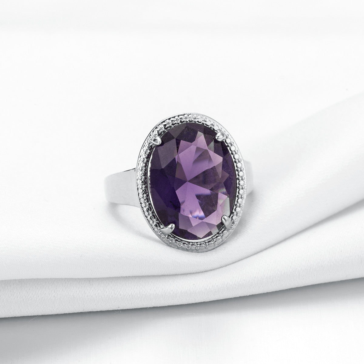 Inlaid Synthetic Amethyst Zircon Exaggerated Egg-shaped Rings