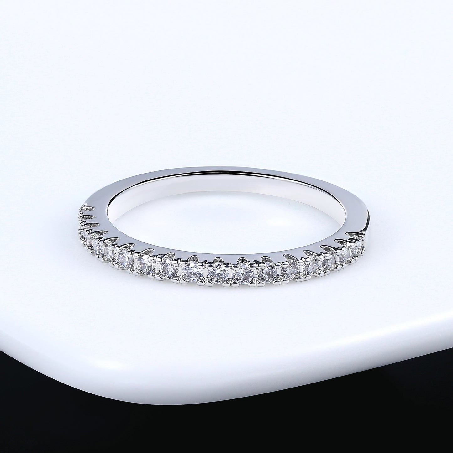 Women's Style Simple Zircon Gold Plated Thin Rings
