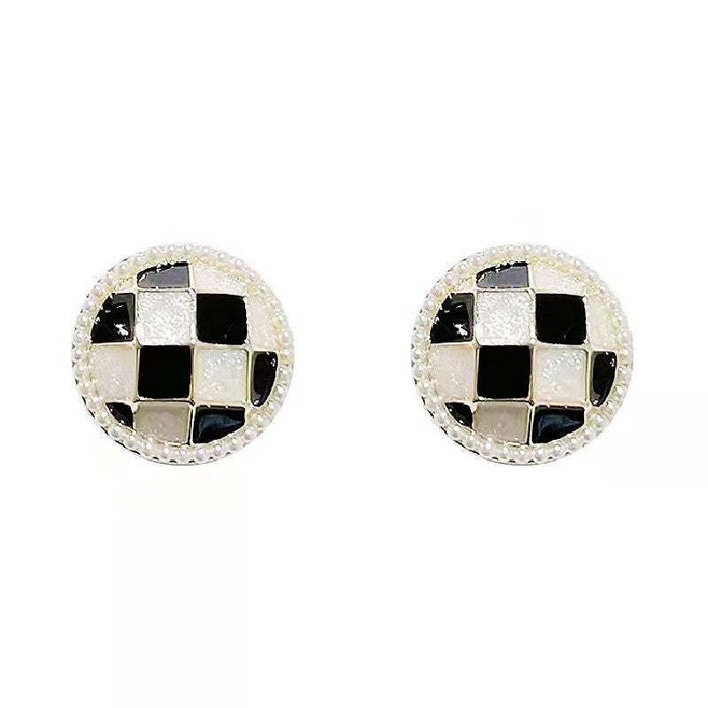 Women's Sier Needle Drop Oil Black White Plaid Stud Earrings