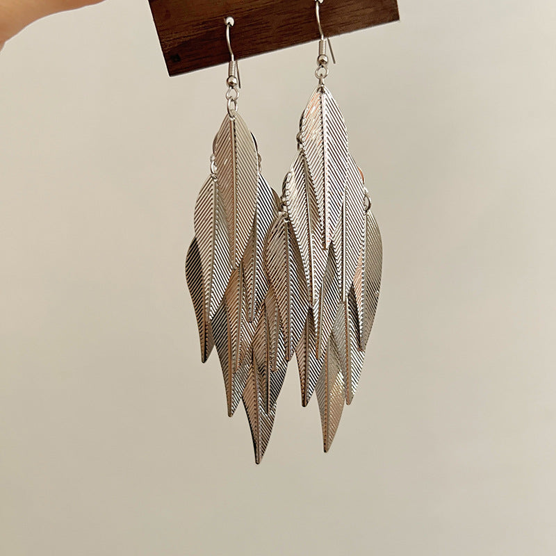 Women's Luxurious Style Long Fringed Pearl Niche Design Earrings