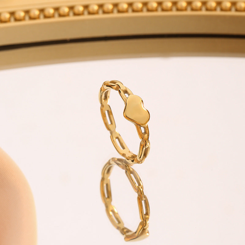 Women's Heart-shaped Design Hollow Gold-plated Fashion Geometric Titanium Rings