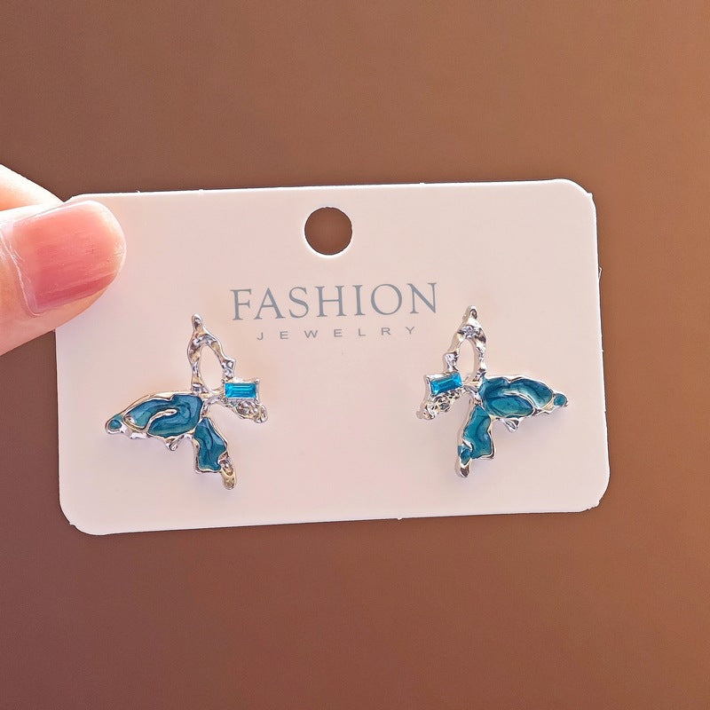 Women's Creative Simple Pearl Vintage Ornament Earrings