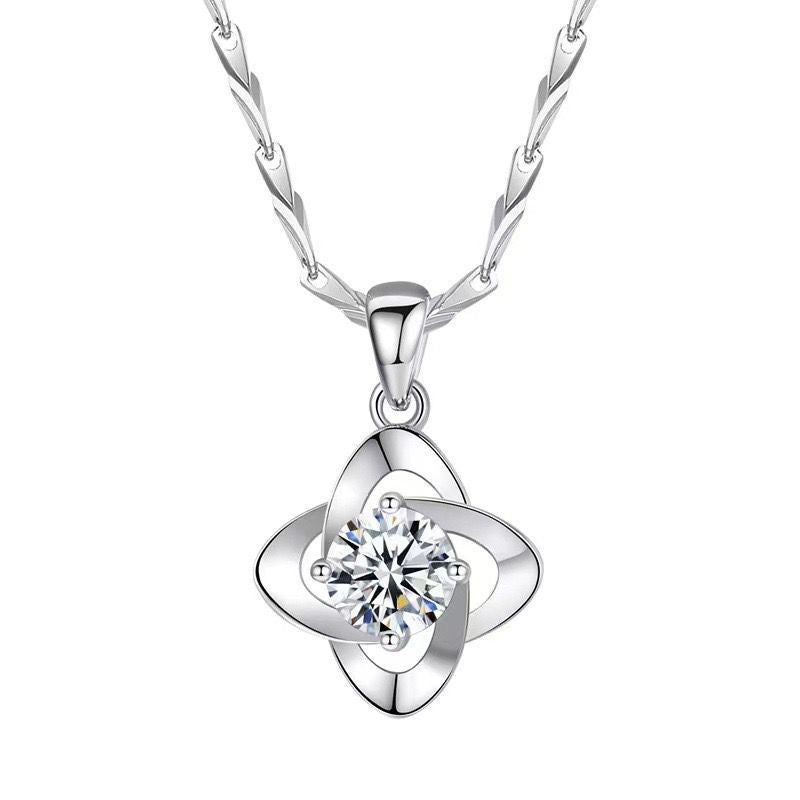 Women's Pure Sier Simple Four-leaf Clover Fashion Necklaces