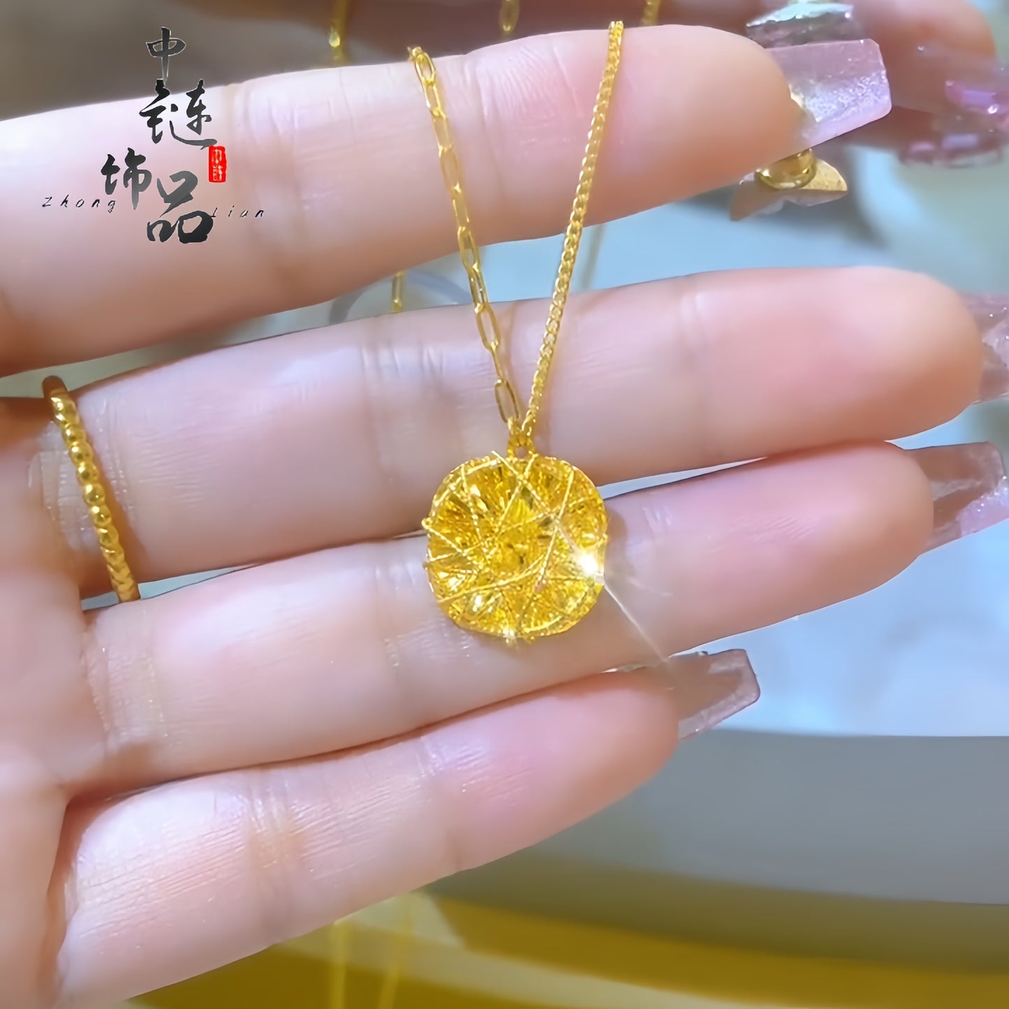 Flash Small Sugar Cube Light Luxury Necklaces