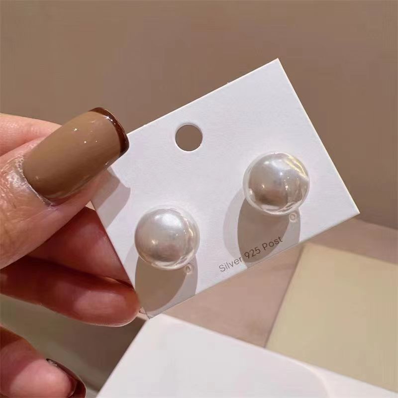 French Flat Round Steamed Bread Pearl Big Ear Female Earrings