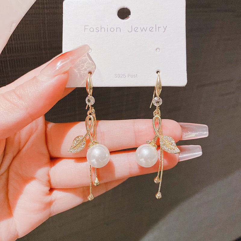 Women's Frosted Pearl Diamond Leaf Delicate French Earrings