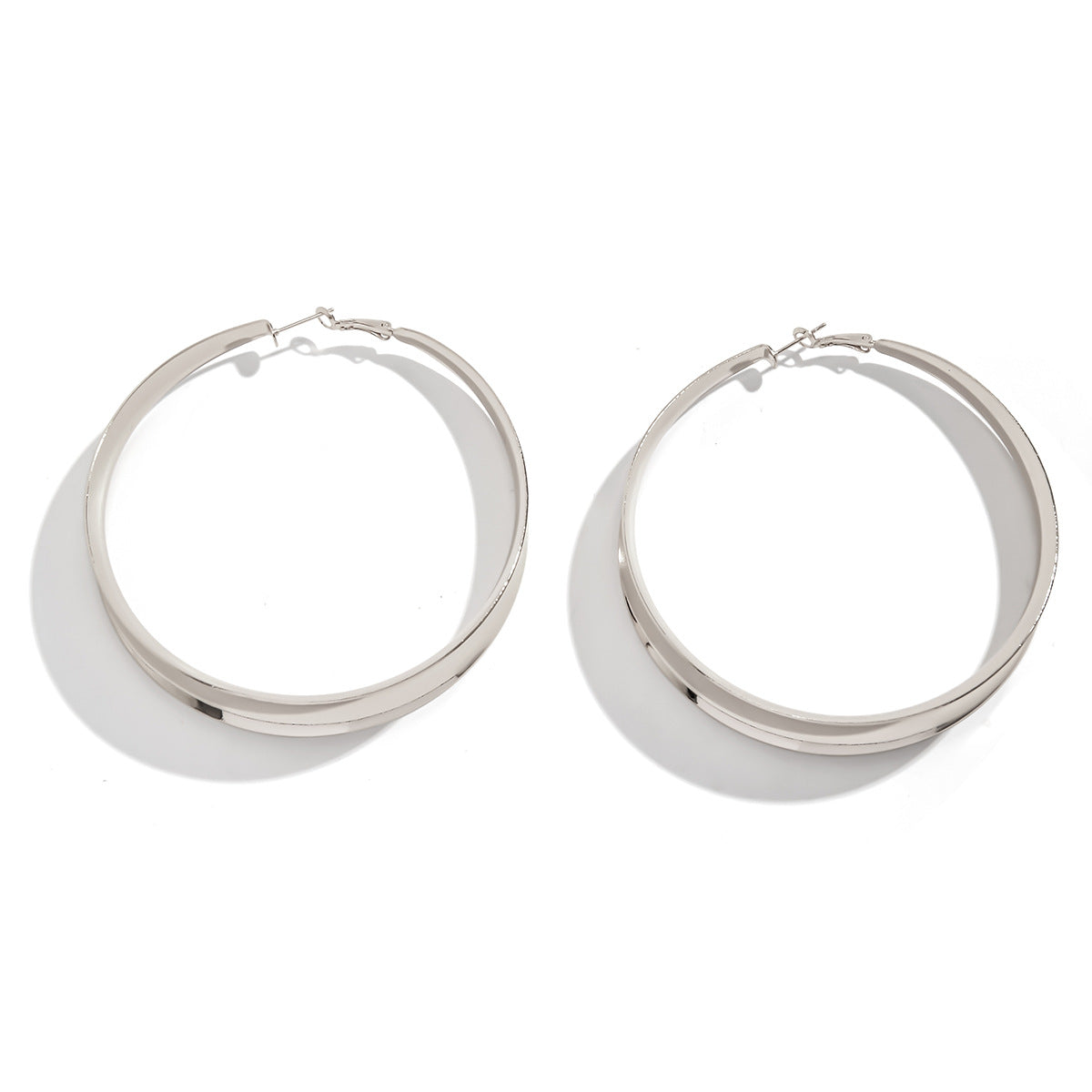 Metal Glossy Big Circle Female Fashion Show Earrings