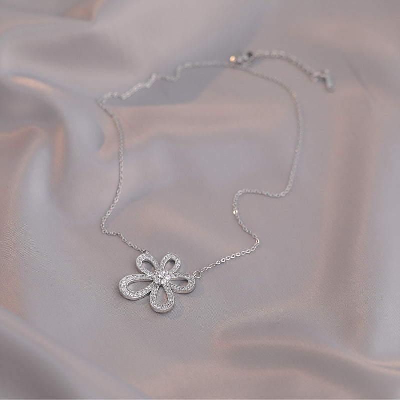 Women's Zircon Flower Long Fashion Ornament Hanging Piece Decorative Chain Necklaces
