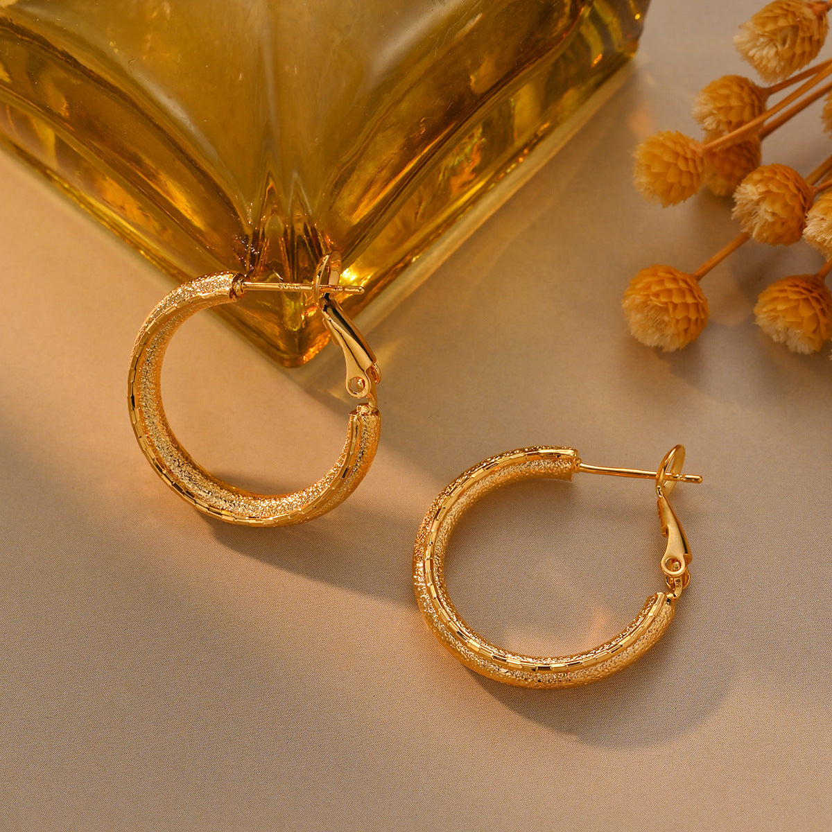 Women's Needle Round Irregular Vintage Metal High Earrings