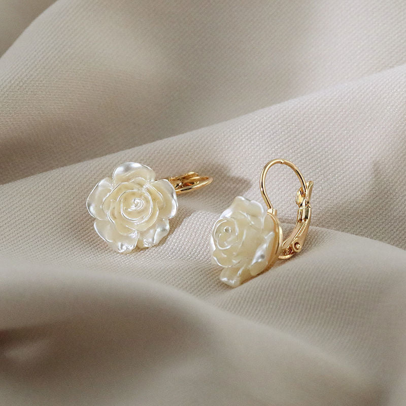 Women's French Style Pearl Camellia For Summer White Flower Rings