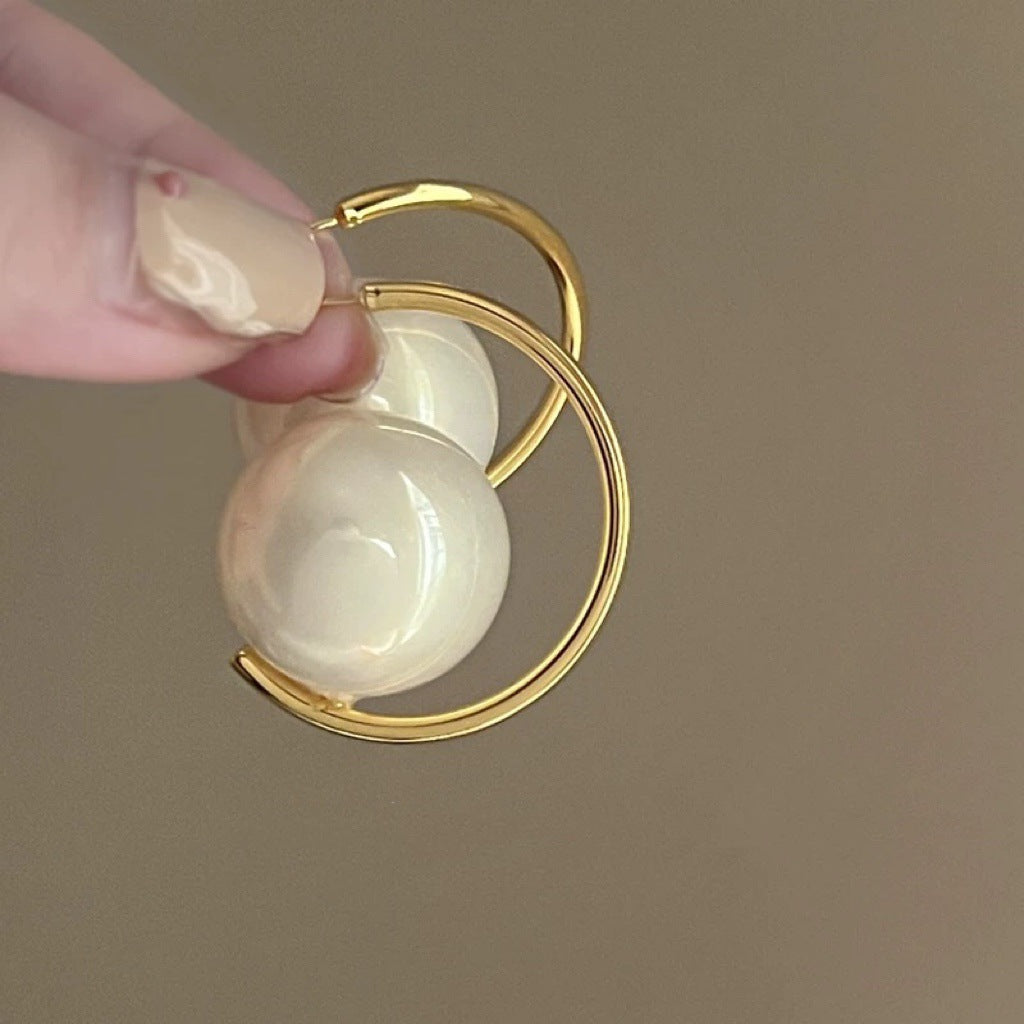 Geometric Butterfly Pearl Affordable Luxury Fashion Earrings