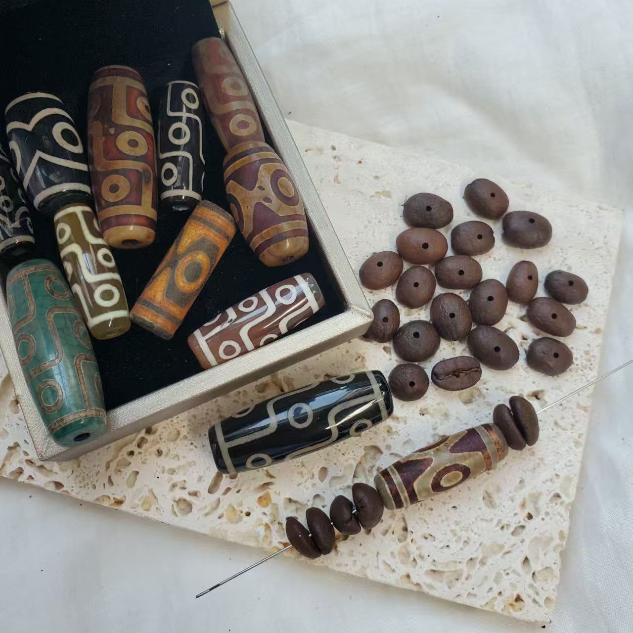 One Thousand Pieces Per Bottle Get Bracelets