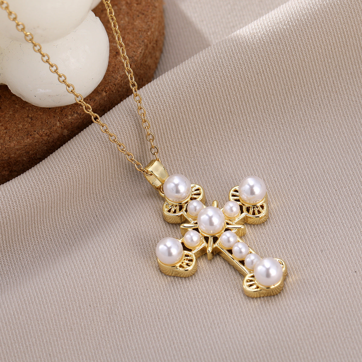 Vintage Cross O-shaped Chain Micro Inlaid Zircon Pearl Necklaces