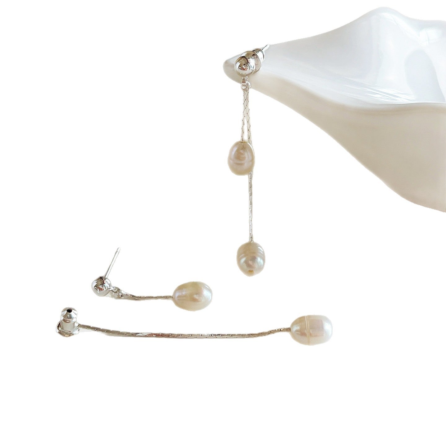 Women's Pearl Tassel French Style Temperament Entry Lux Sier Stud Earrings