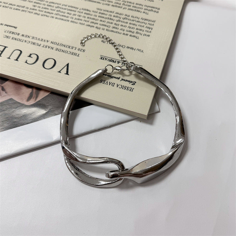 Thick Buckle Female Light Luxury Minority Clavicle Necklace