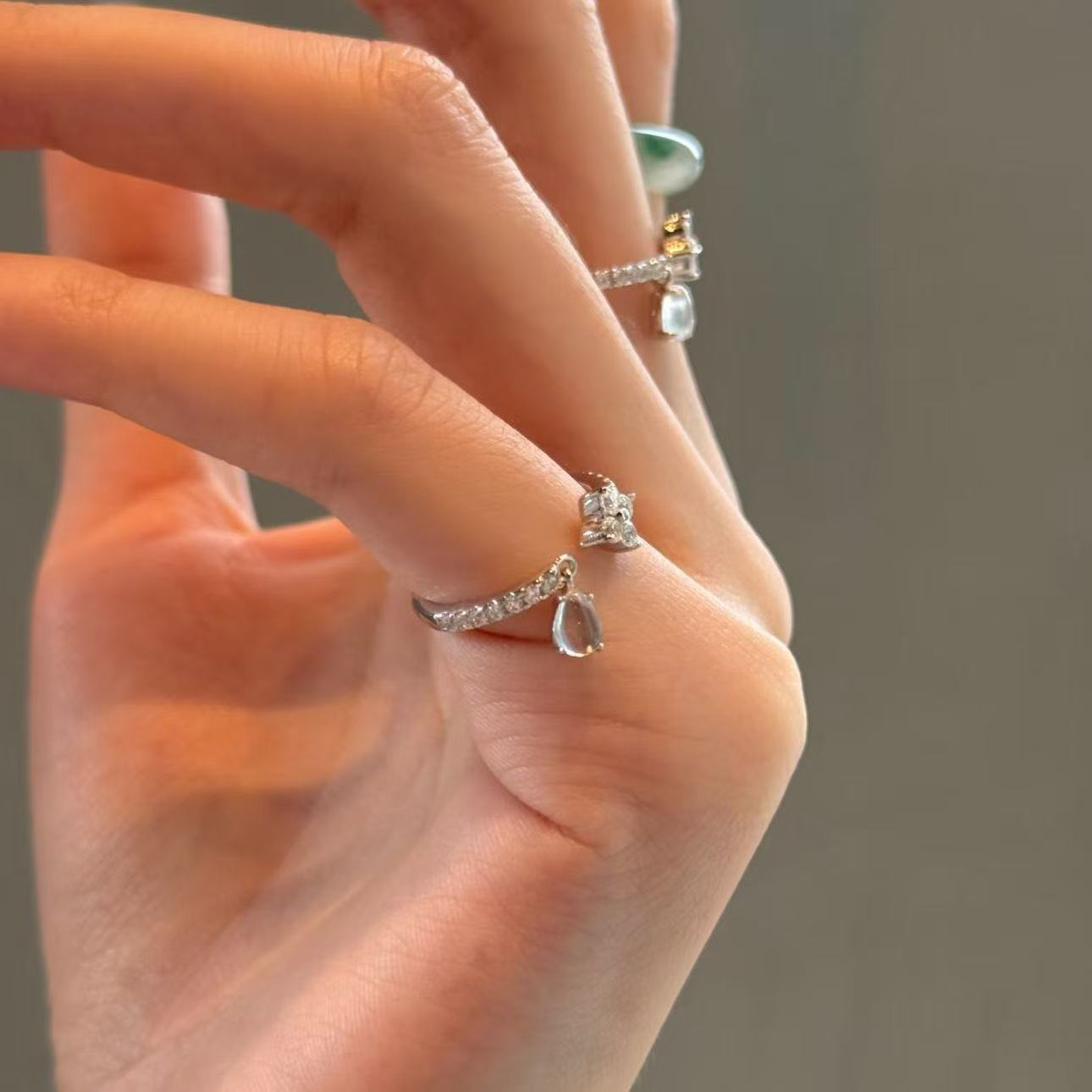 Wild Four-leaf Flower Rhinestone Water Drop Light Luxury Ring