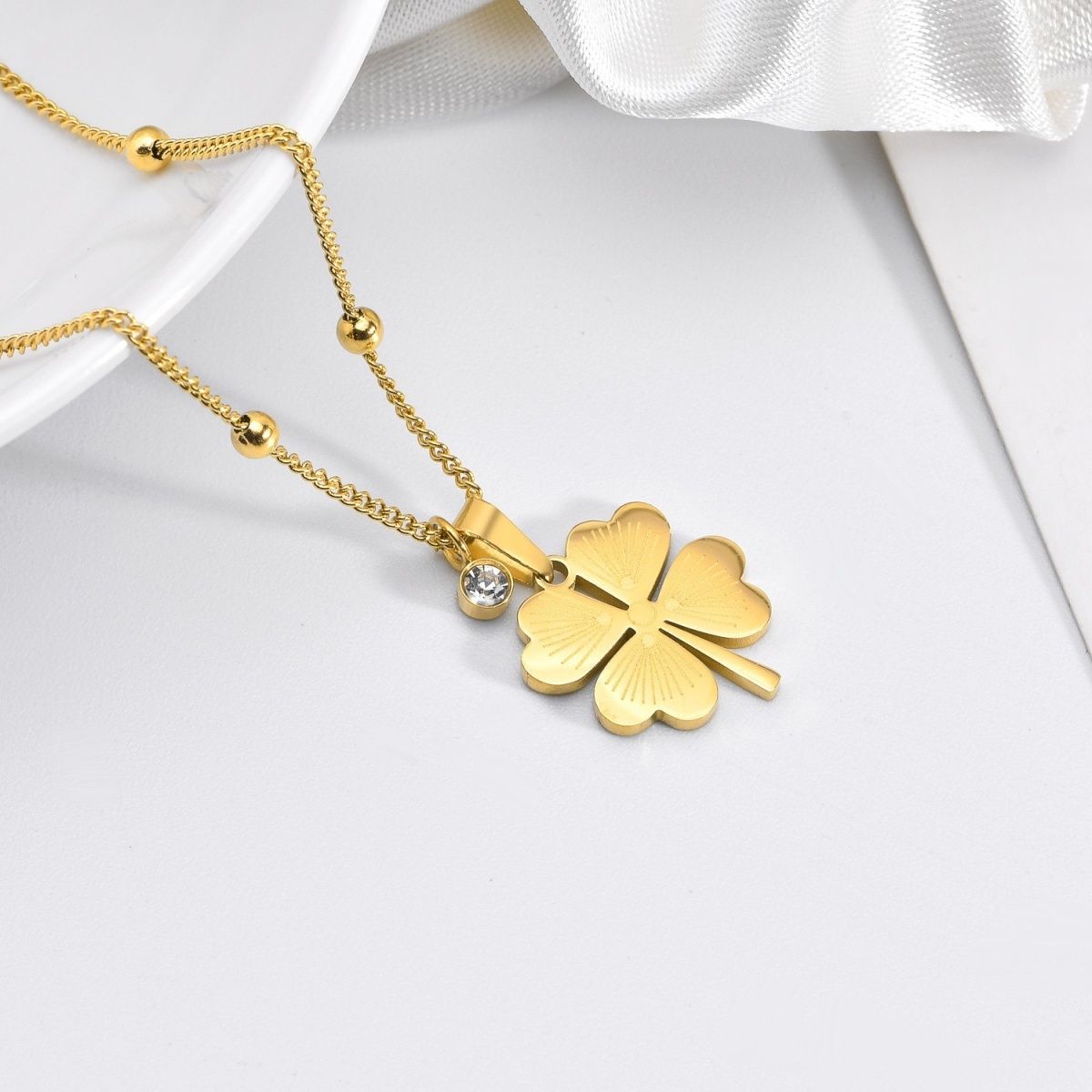 With Diamond Hollow Design Sense Light Necklaces