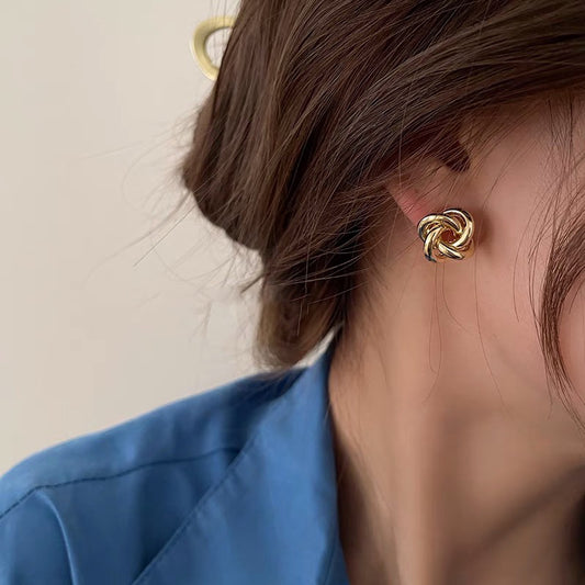 Winding Twist Simple Design Minority Hollow Earrings