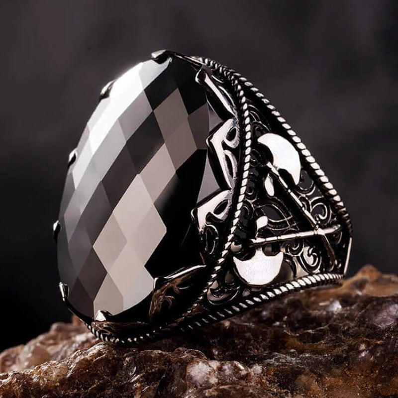 Men's Ornament Vintage Pattern Black Flat Zircon Rings