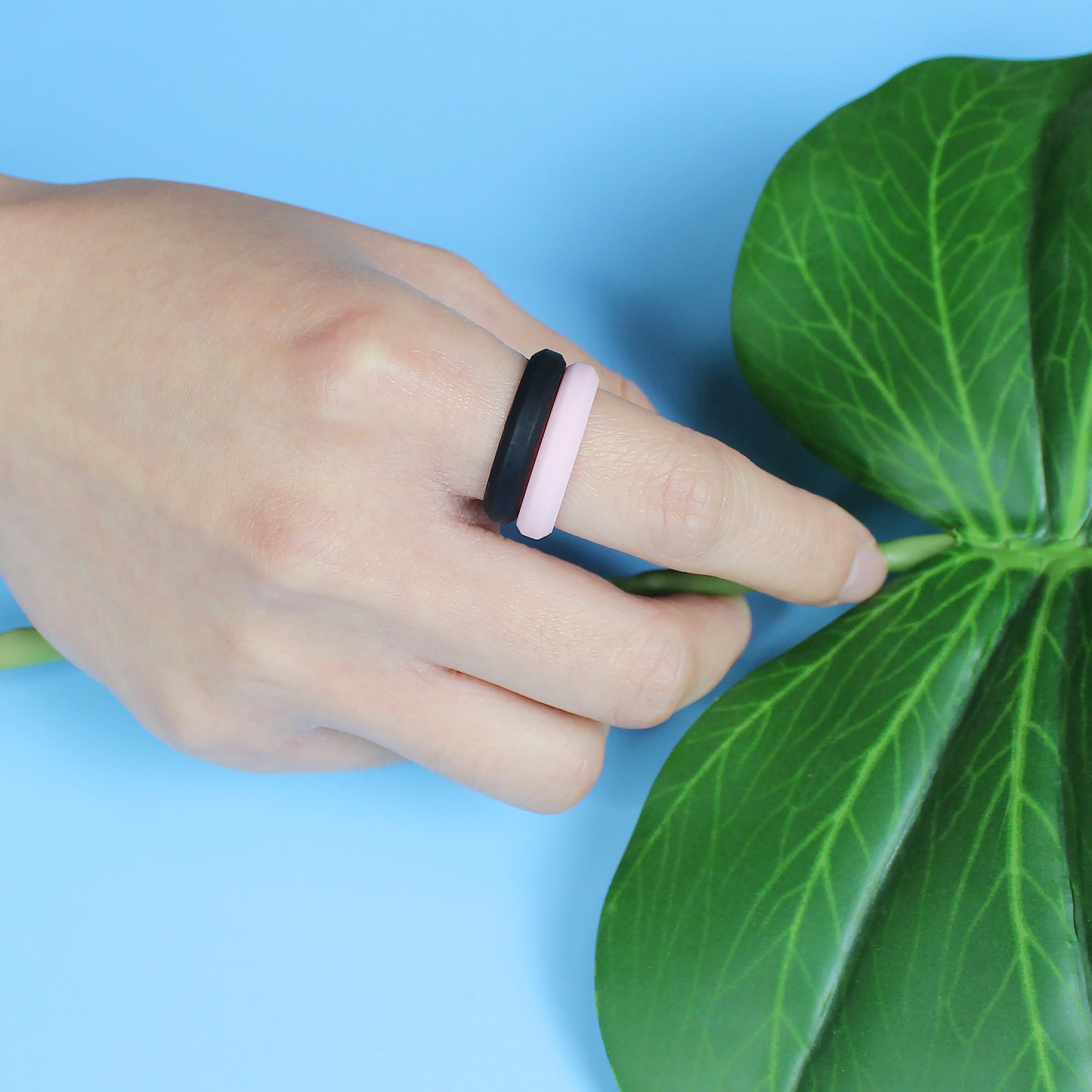 Women's Wide Beveled Silica Gel Folding Sports Rings