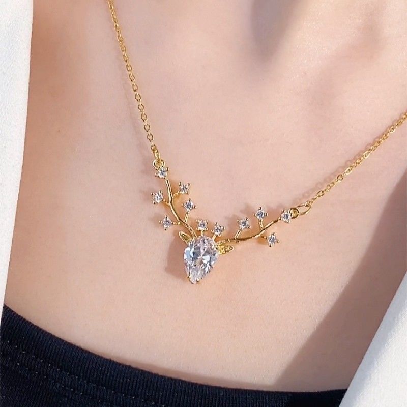 Has You Little Dear High Sense Necklaces
