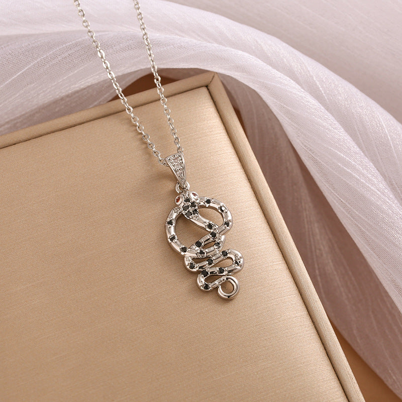 Titanium Steel Diamond Four-leaf Flower Female Necklaces