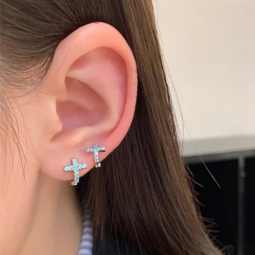 Women's Edge Ear Bone Sleeping No Need To Take Off Straight Stud Earrings
