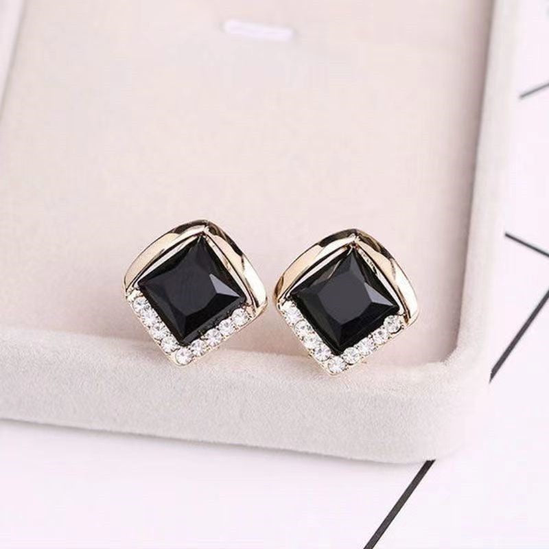 Diamond Square Light Luxury Versatile Exquisite Earrings