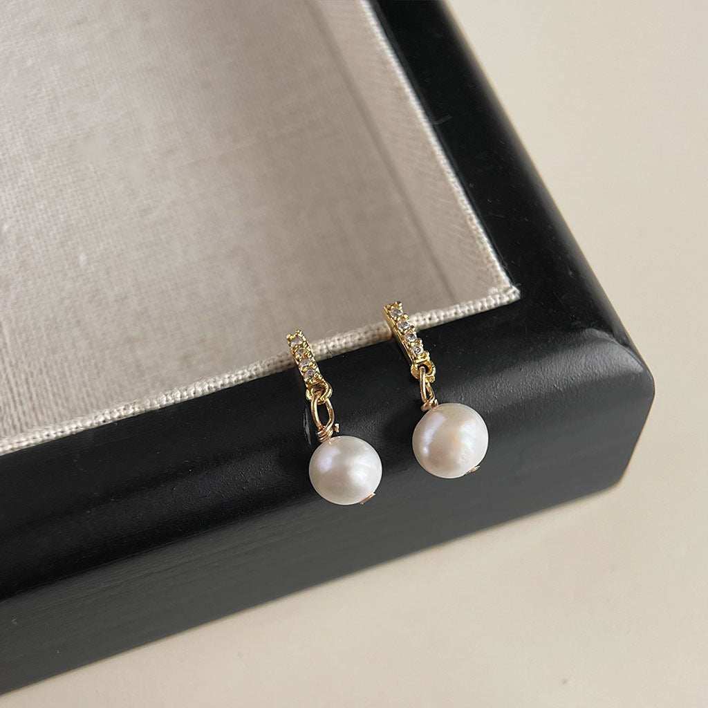 Geometric Ear Personality Simple Natural Pearl Earrings