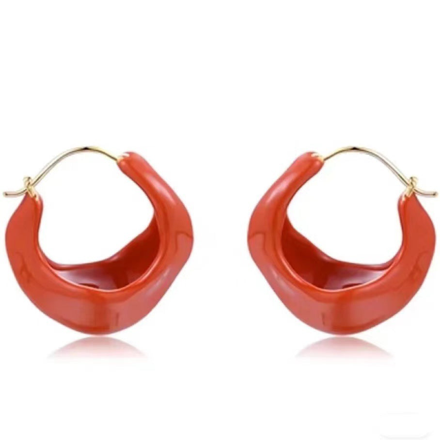Women's White High-grade Retro Graceful Design Earrings