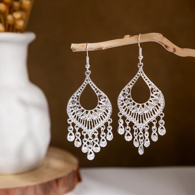 Hollowed Fashion Exotic Retro Artistic Classical Earrings