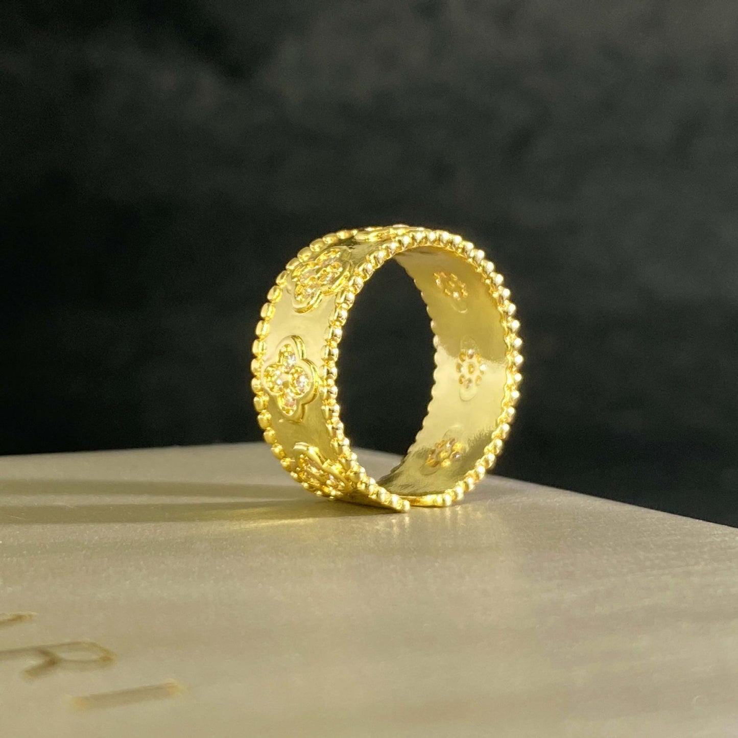 Hollow Zircon Roman Female Cold Style Couple Design Rings