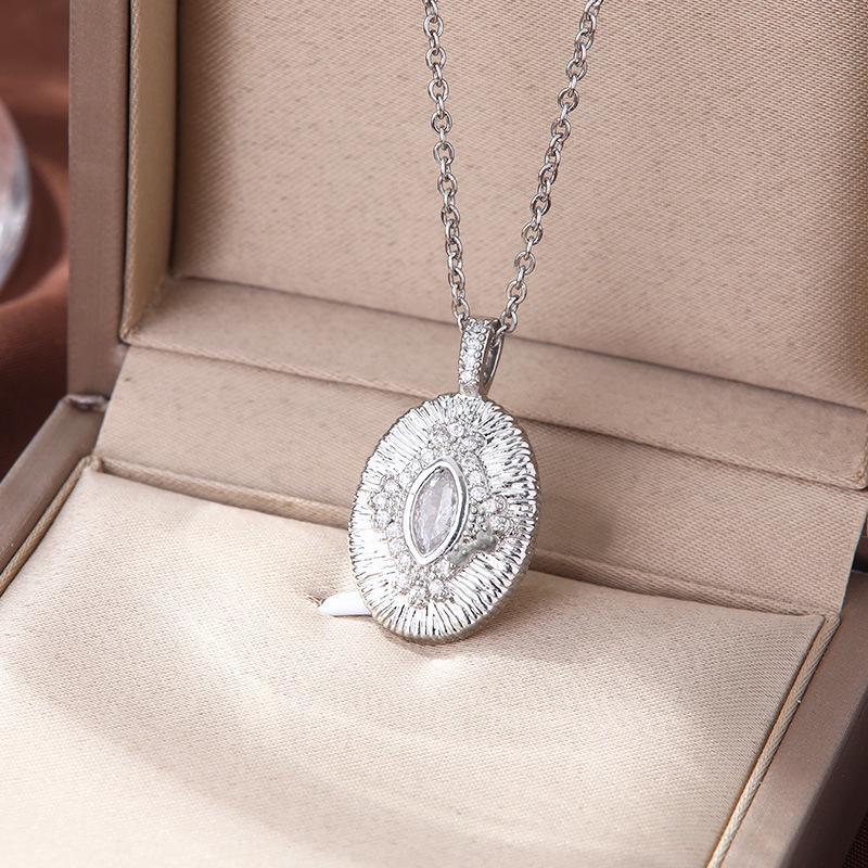 Women's Ornament High-grade Exquisite Affordable Luxury Fashion Necklaces