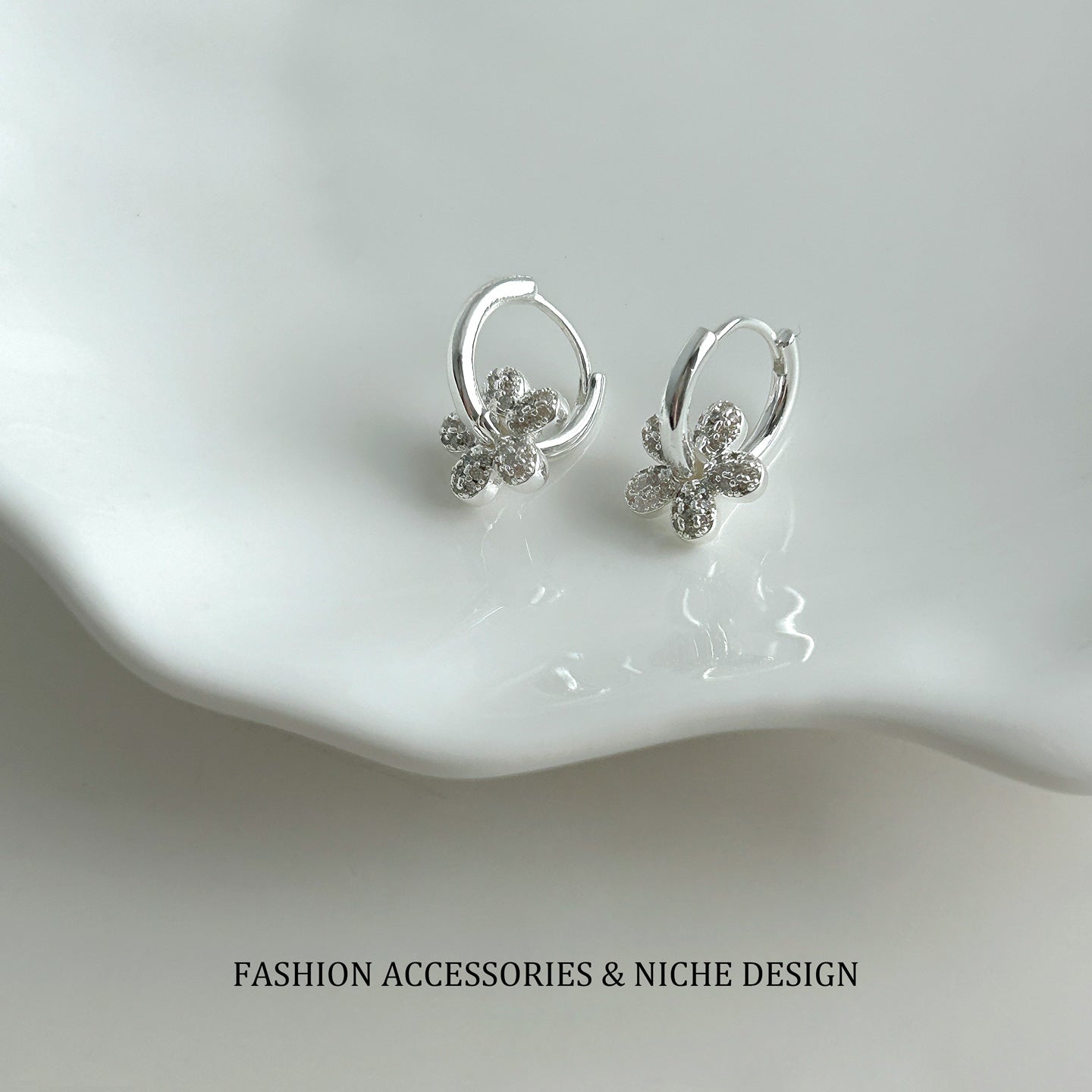 Chain Ear Clip Female Niche Design Stud Earrings