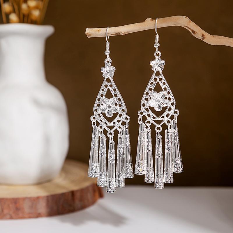 Hollowed Fashion Exotic Retro Artistic Classical Earrings