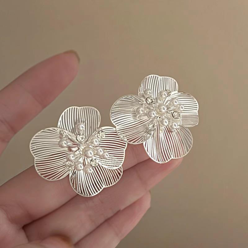 Flower Zircon Female Style Niche Design Earrings