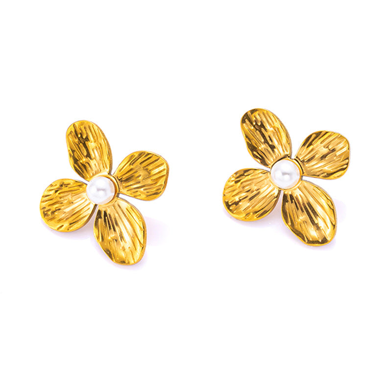 Lux Niche Exquisite Petal Design Pearl Necklaces