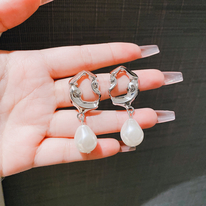 Retro Affordable Luxury Irregular Pearl Eardrops High Sense Earrings