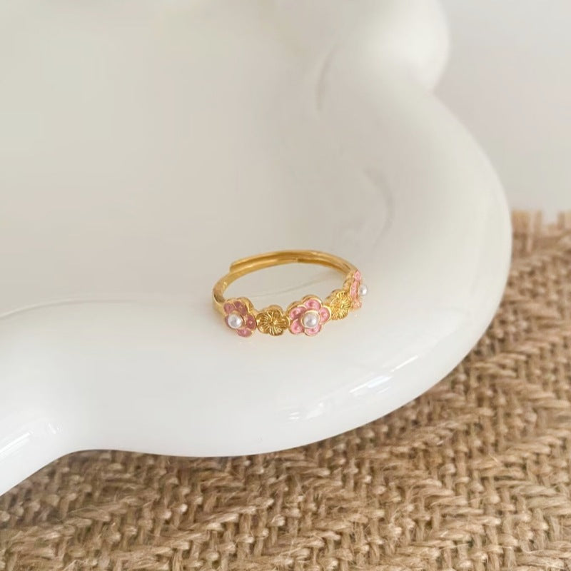 Delicate Pink Flower Butterfly Alluvial Gold Temperamental Minority Rings