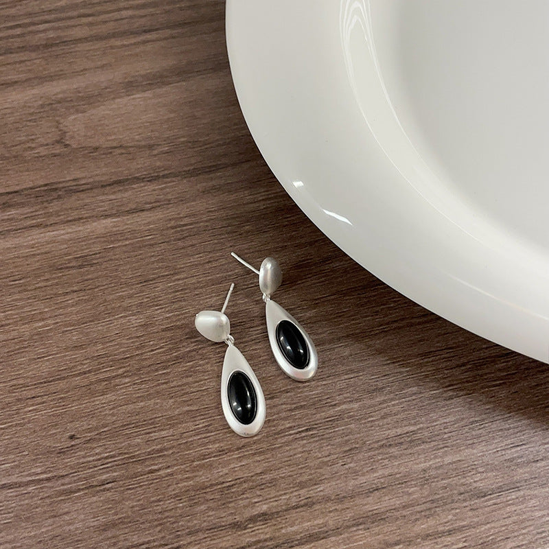 Metal Female Niche Senior Personality Fashion Earrings