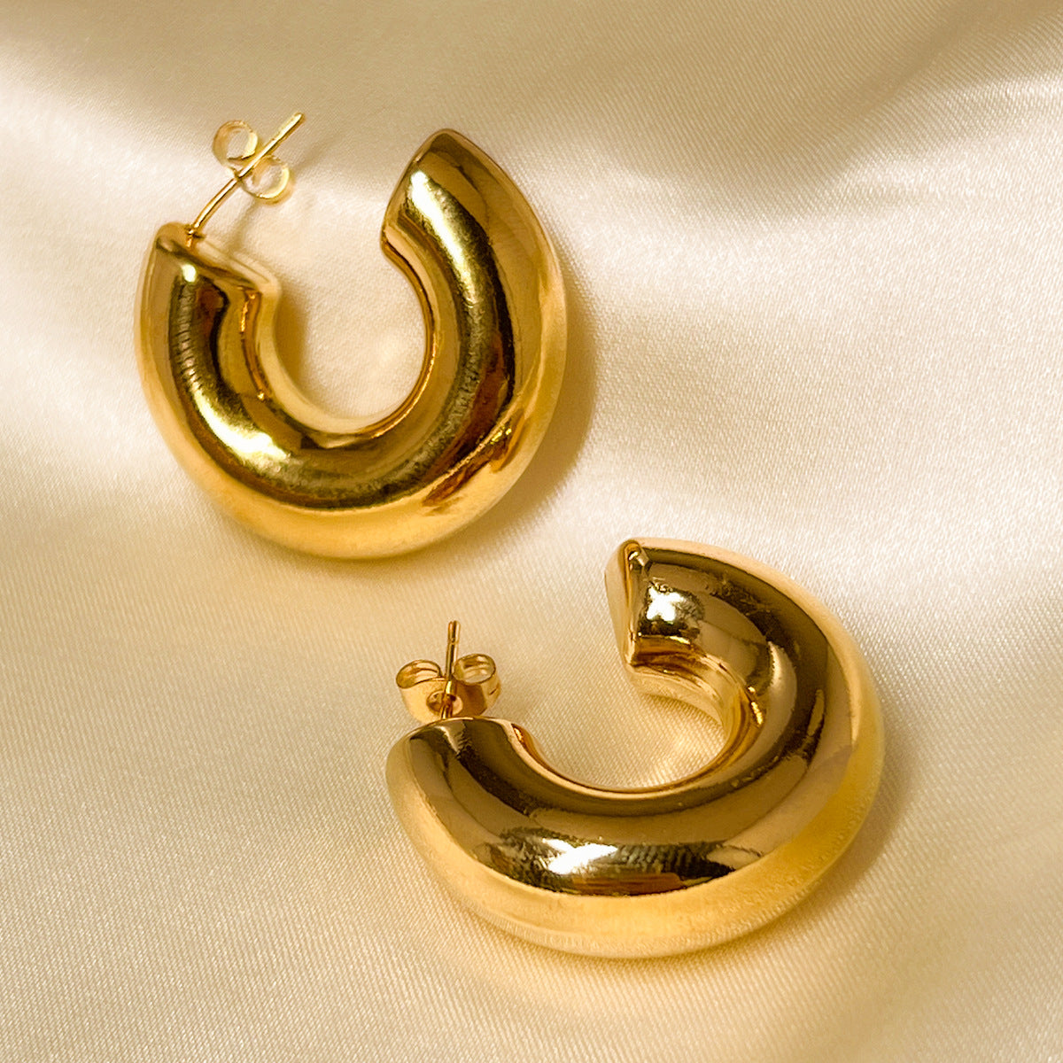 Summer High-grade Exaggerated Metallic Titanium Steel Gold-plated Earrings