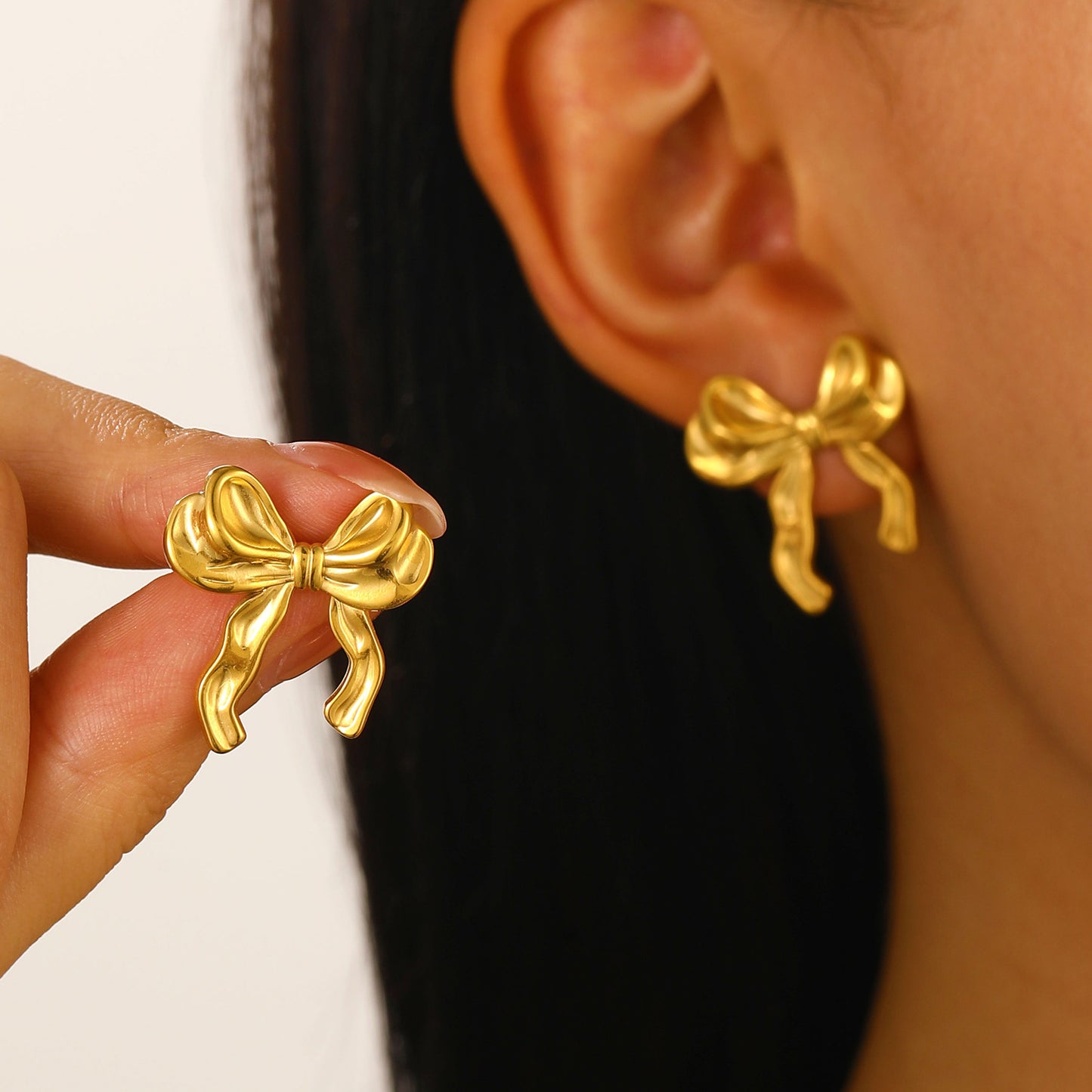 Oval Stainless Steel Personality Geometric Trend Peach Heart Earrings