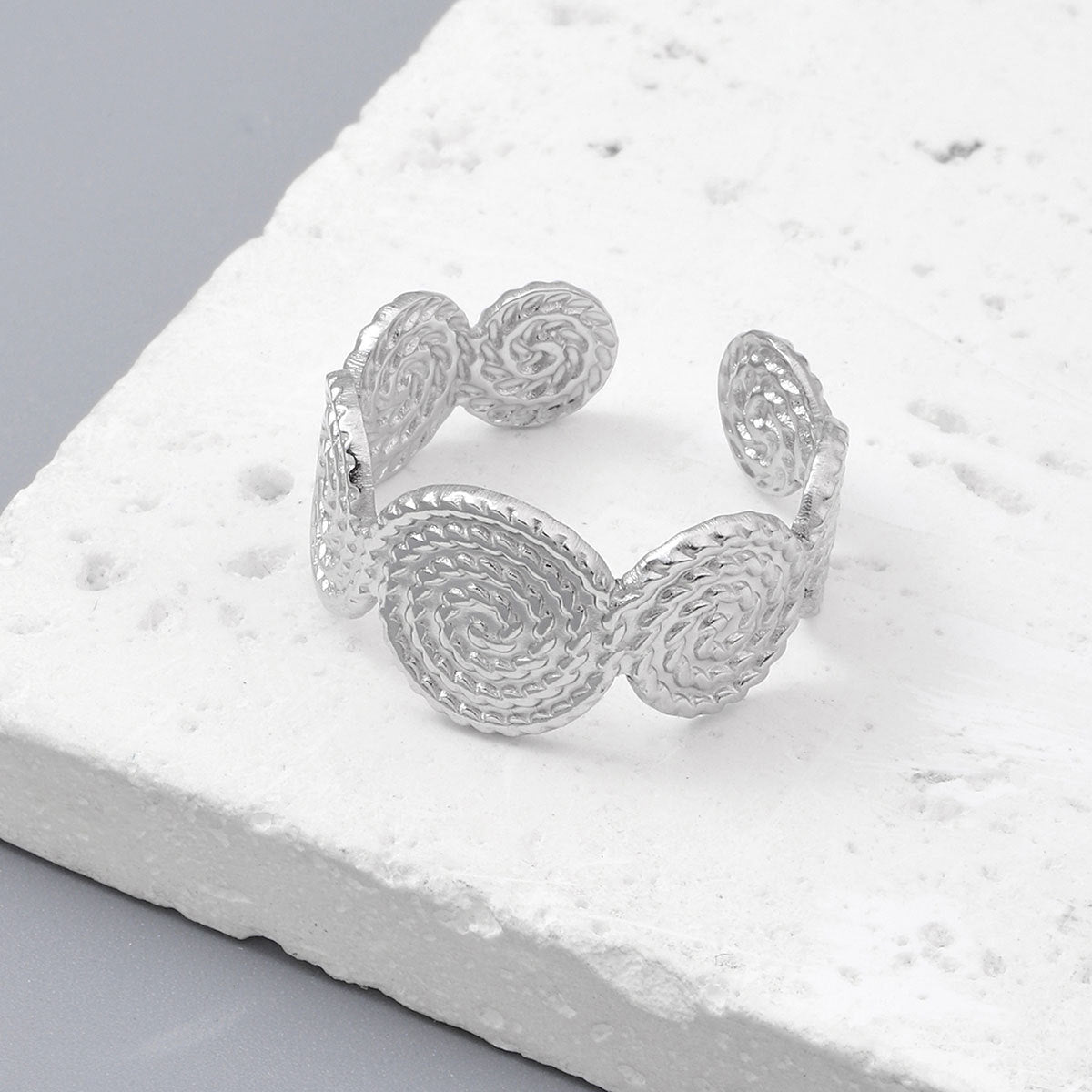 Women's Metal Style Eight Awn Star Flower Titanium Steel Adjustable Rings